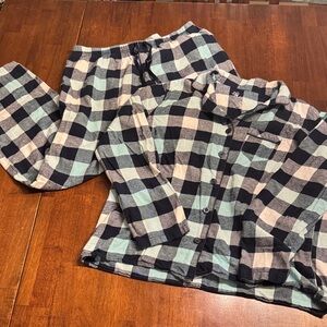 Croft & Barrow Black and Cream Plaid Pajama 2 pc Set